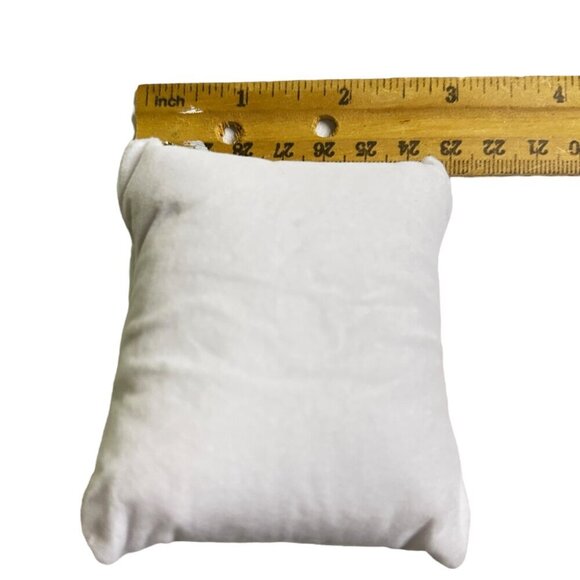 2 White Velveteen Bracelet Display Pillow Set NIP Storage Elegant - Picture 6 of 6